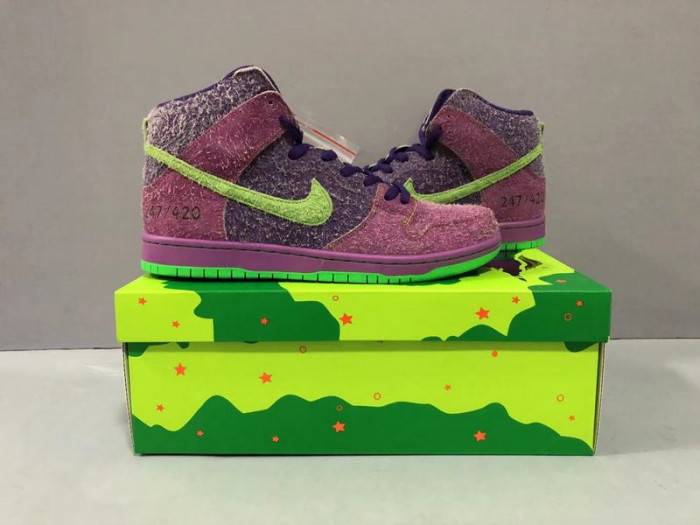 nike sb dunk high reverse skunk 420 cw9971-500