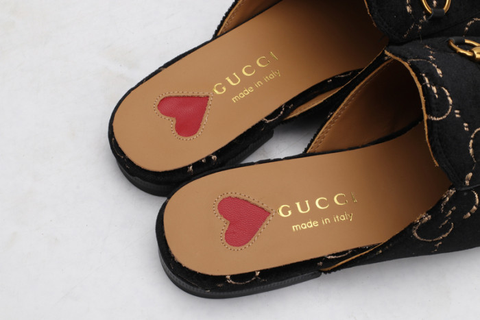 guc loafer