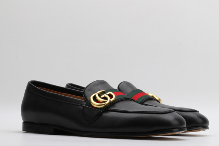 guc loafer