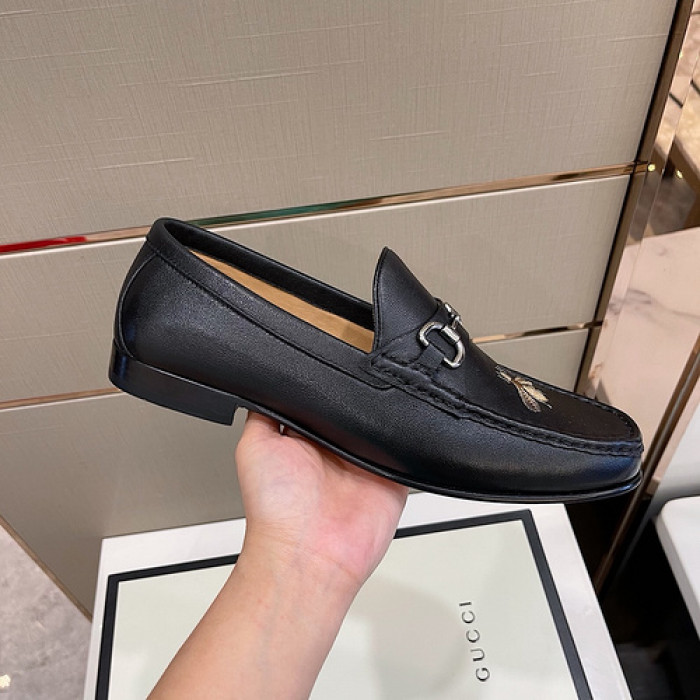 guc loafer