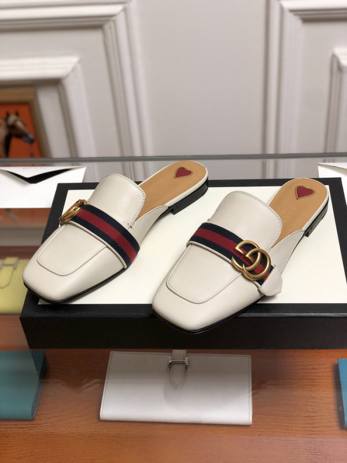 guc loafer