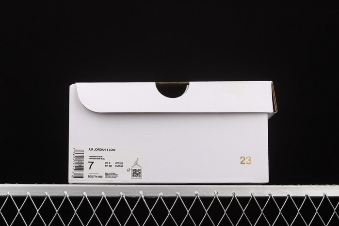 air jordan 1 low university blue wmns dc0774-050