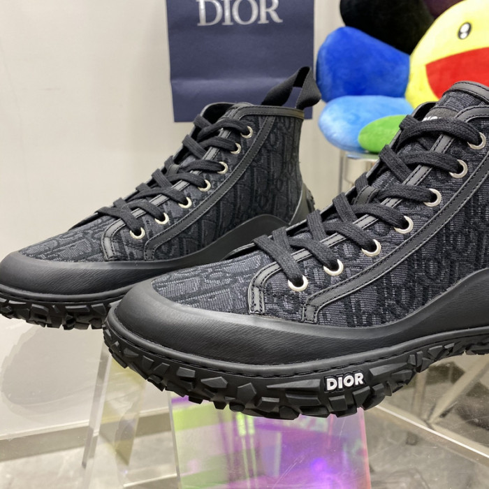 dr b28 high-top sneakers