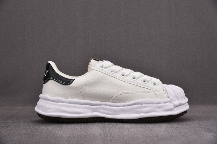 Ma*s*n mihara yasuhiro sneaker