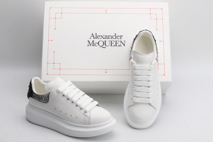 alex mcqu sneakers