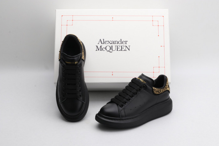 alex mcqu sneakers