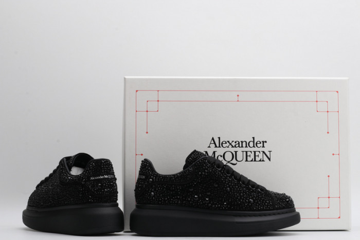 alex mcqu sneakers
