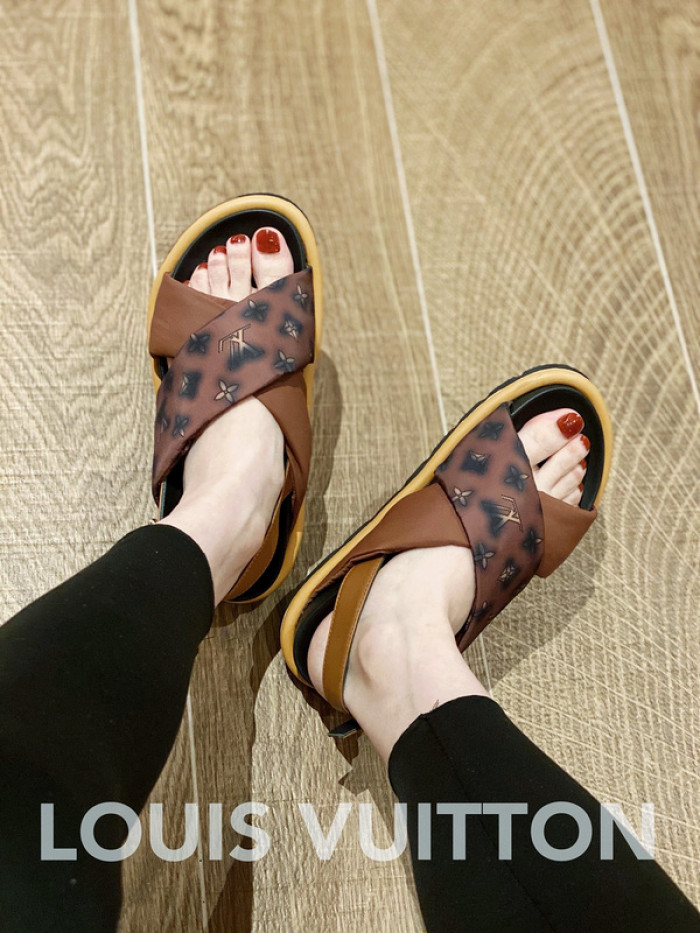 lovt sandal