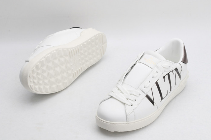 v*lentino sneaker