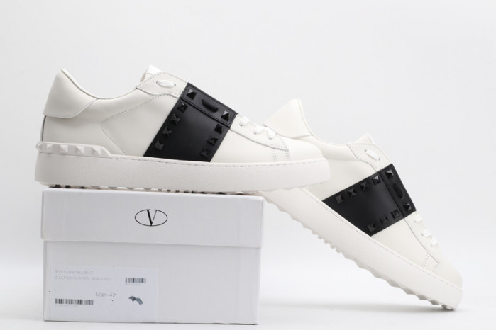 v*lentino sneaker