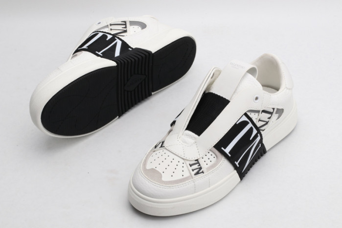 v*lentino sneaker