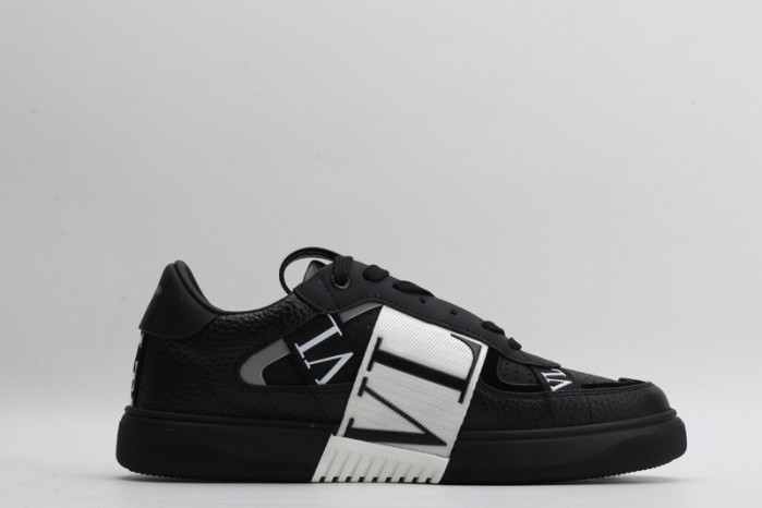 v*lentino sneaker