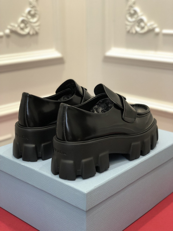 prad loafer