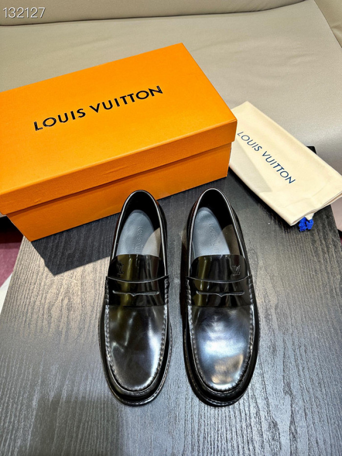 lovt loafer