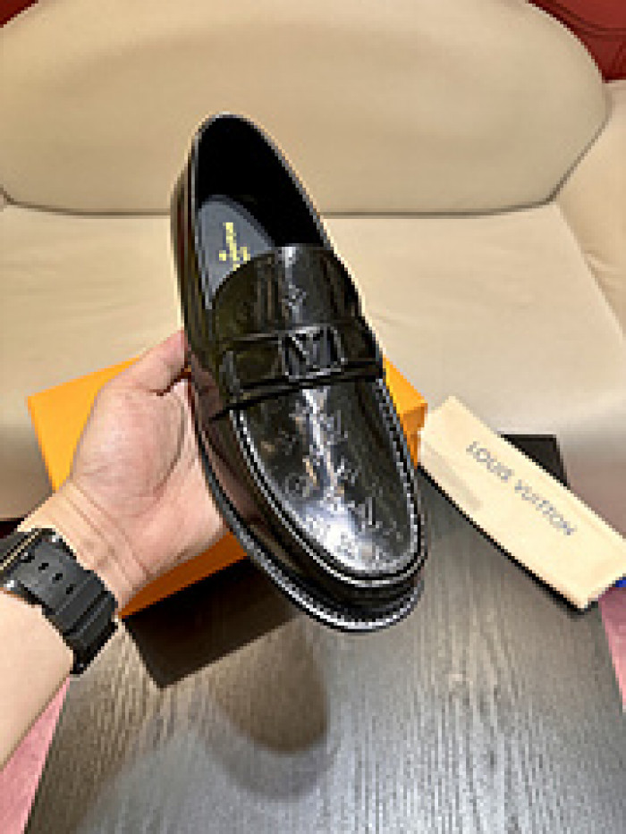 lovt loafer