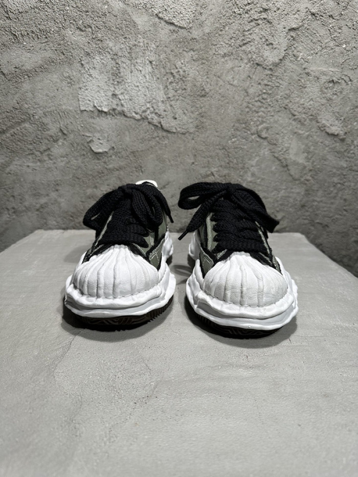 Ma*s*n mihara yasuhiro sneaker