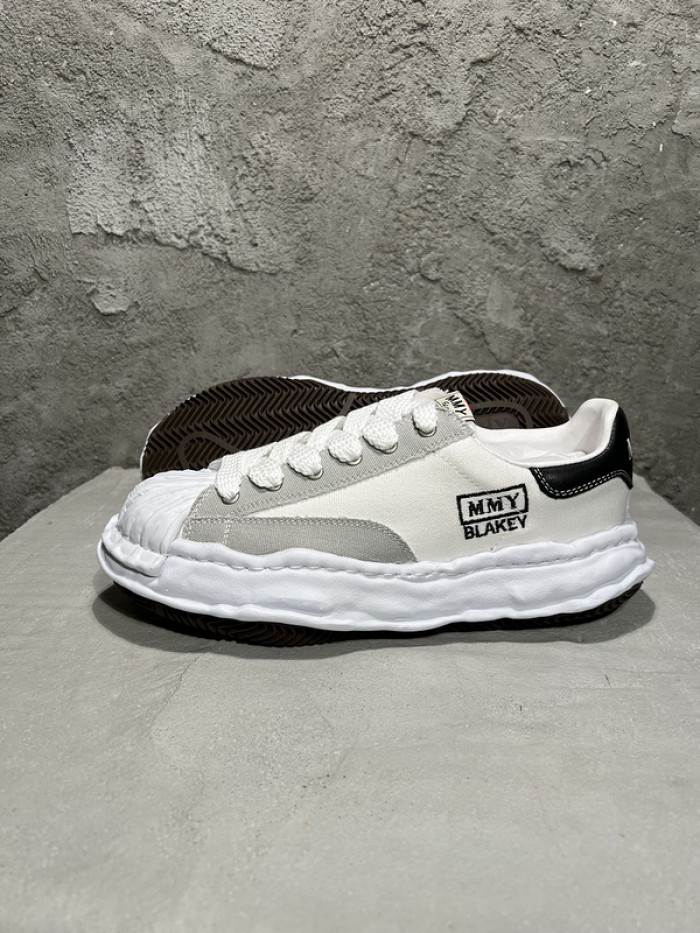 Ma*s*n mihara yasuhiro sneaker
