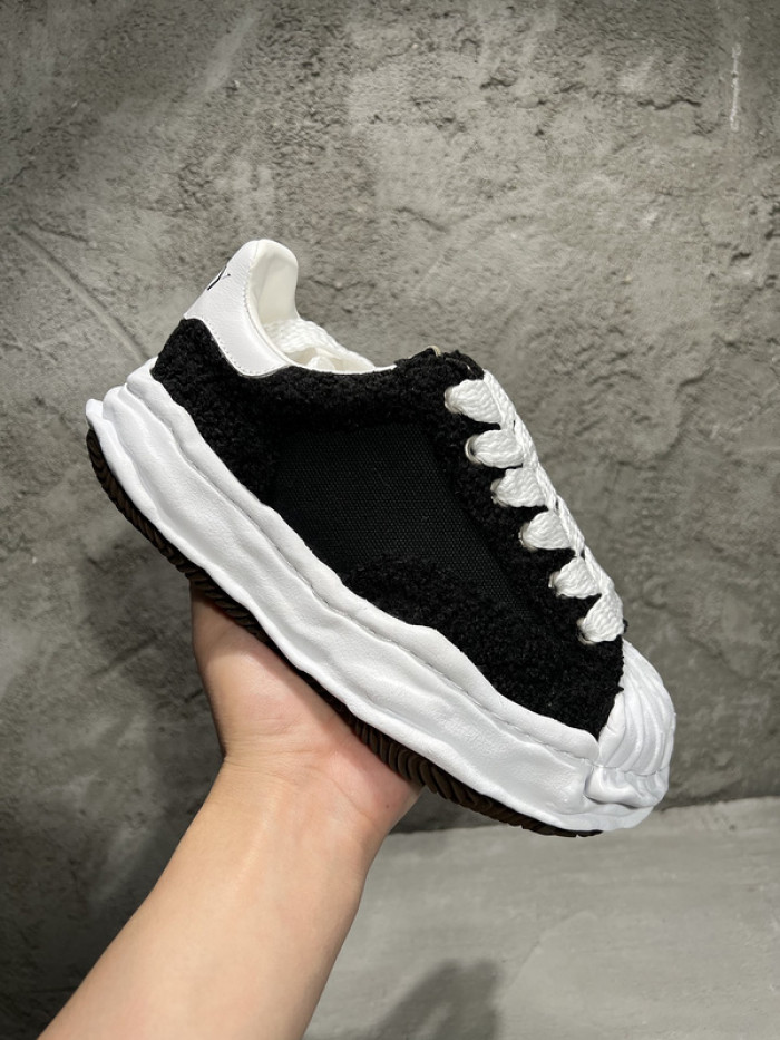 Ma*s*n mihara yasuhiro sneaker
