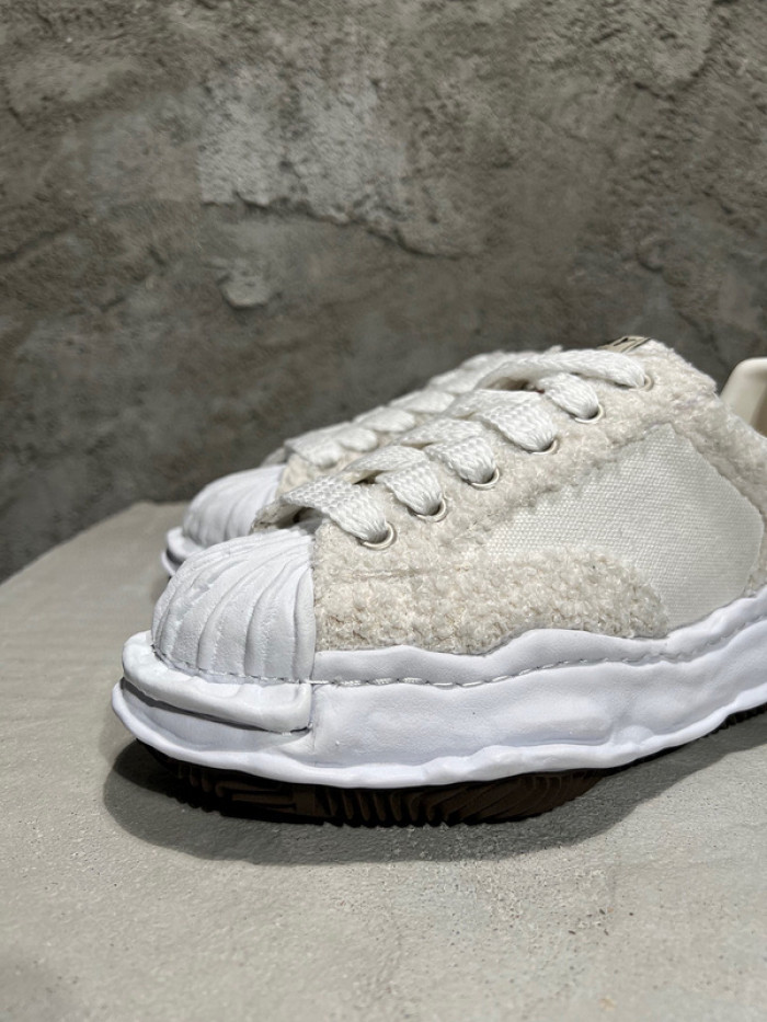 Ma*s*n mihara yasuhiro sneaker