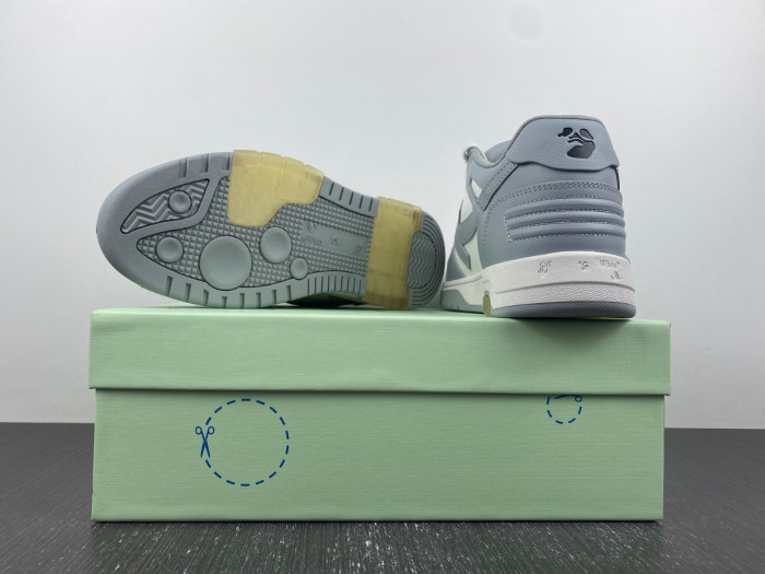 ofw out of office low-top leather sneakers 23062101