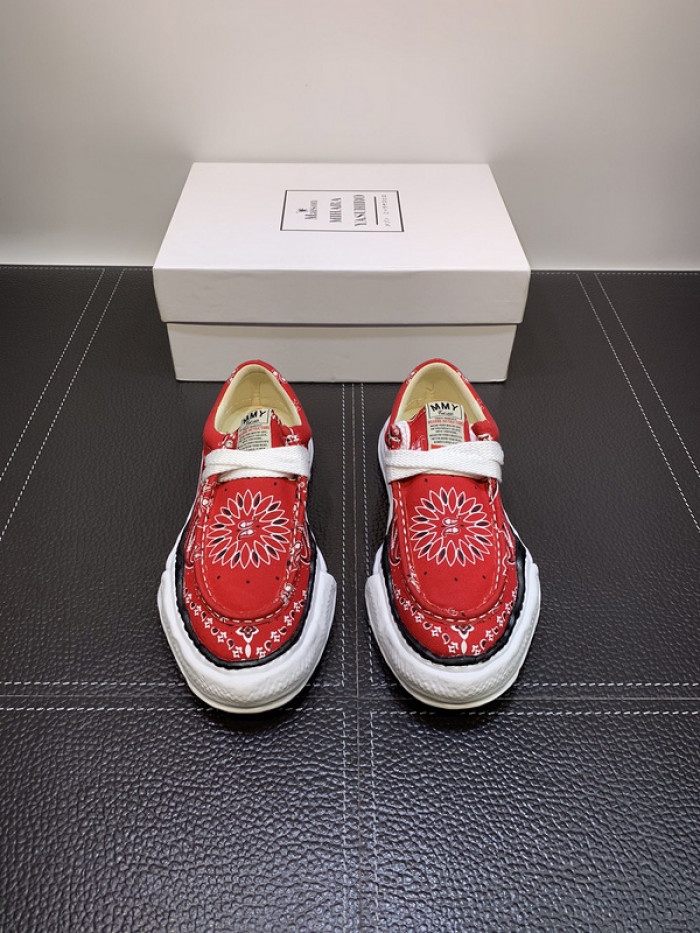 Ma*s*n mihara yasuhiro sneaker