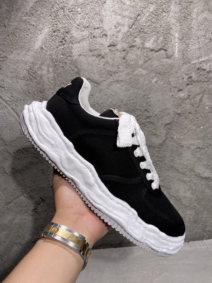 Ma*s*n mihara yasuhiro sneaker