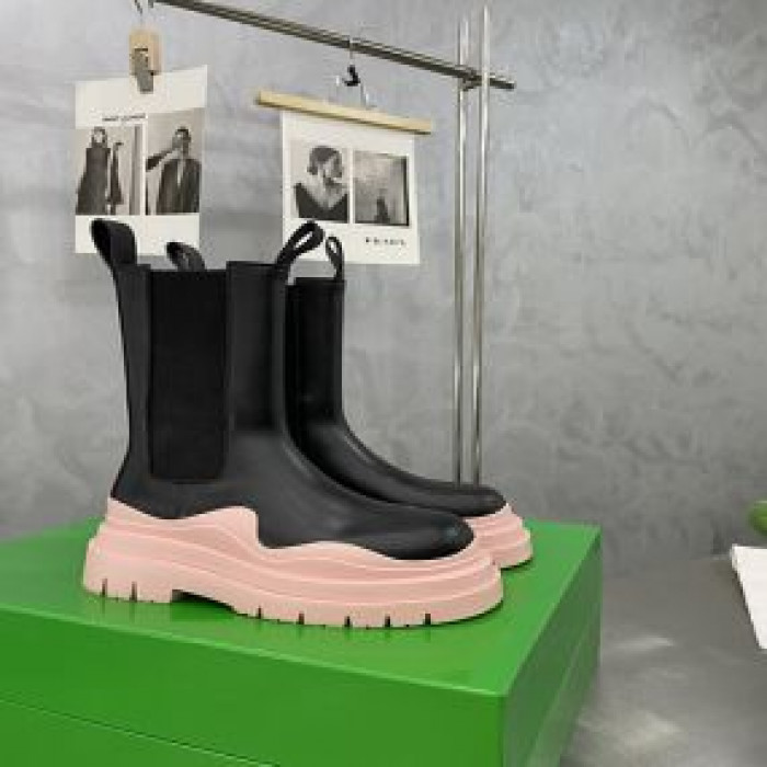 bo*te*ga Ve*ne*ta boots