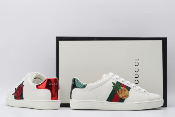 gi ace embroidered low-top sneaker