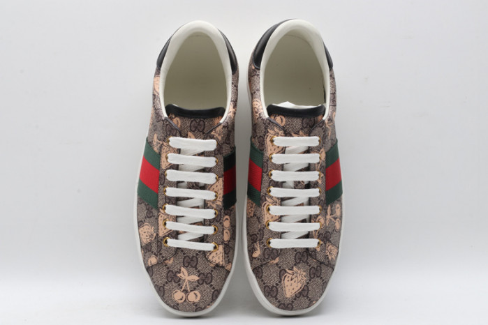 gi ace embroidered low-top sneaker