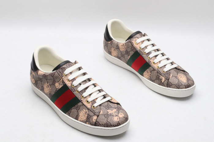 gi ace embroidered low-top sneaker