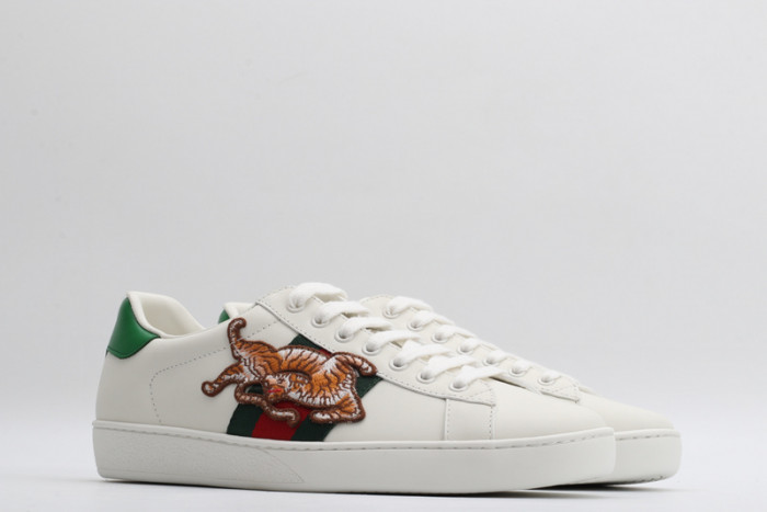 gi ace embroidered low-top sneaker