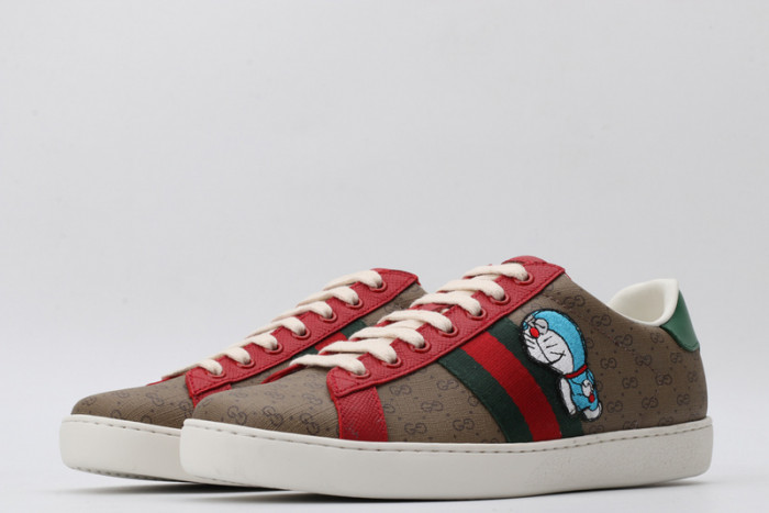 gi ace embroidered low-top sneaker