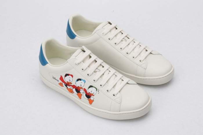 gi ace embroidered low-top sneaker