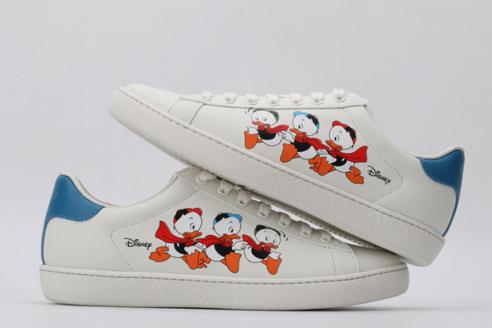 gi ace embroidered low-top sneaker