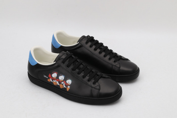gi ace embroidered low-top sneaker