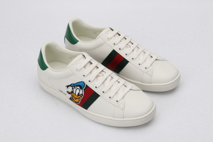 gi ace embroidered low-top sneaker