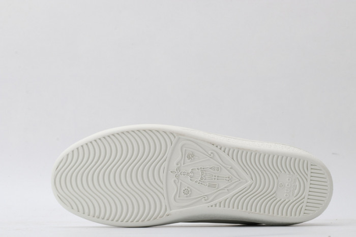 gi ace embroidered low-top sneaker