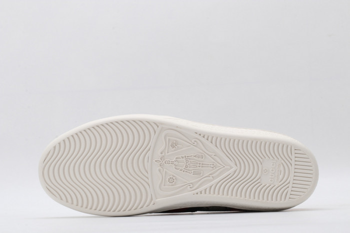 gi ace embroidered low-top sneaker