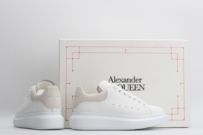 alex mcqu sneakers