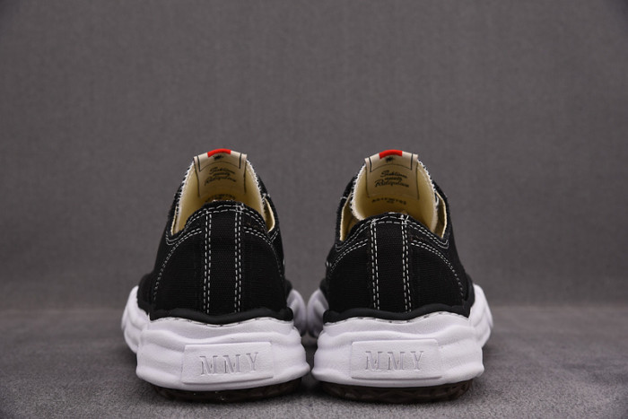 Ma*s*n mihara yasuhiro sneaker