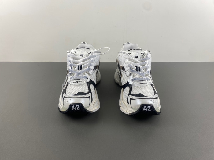 bl runner trainers sneakers