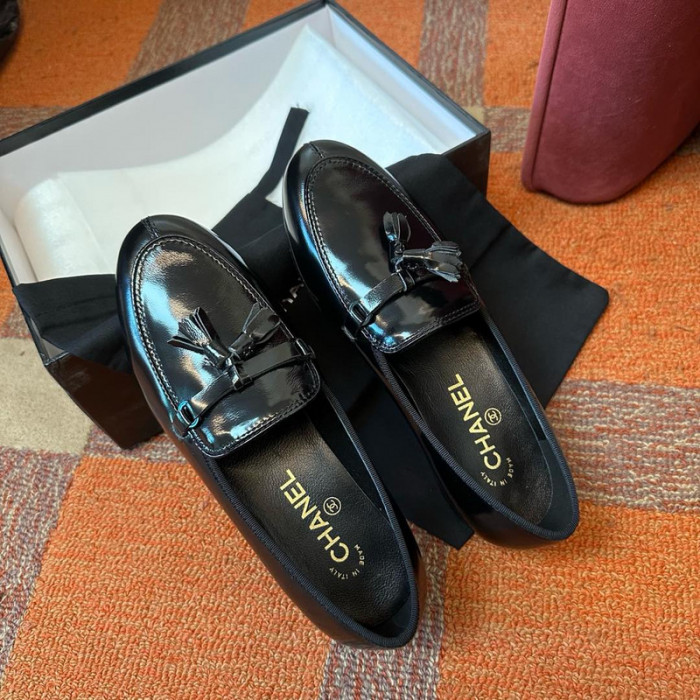 CHNEL LOAFER