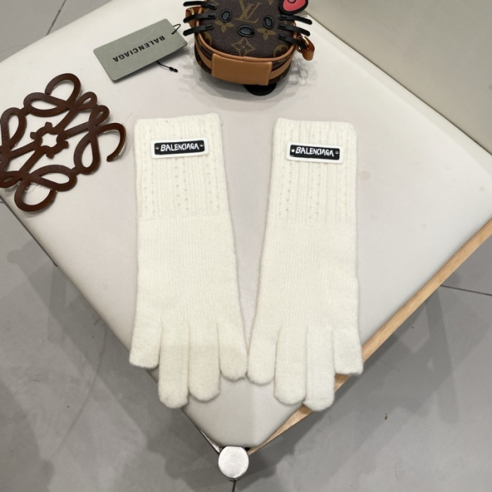 BALENCI GLOVES