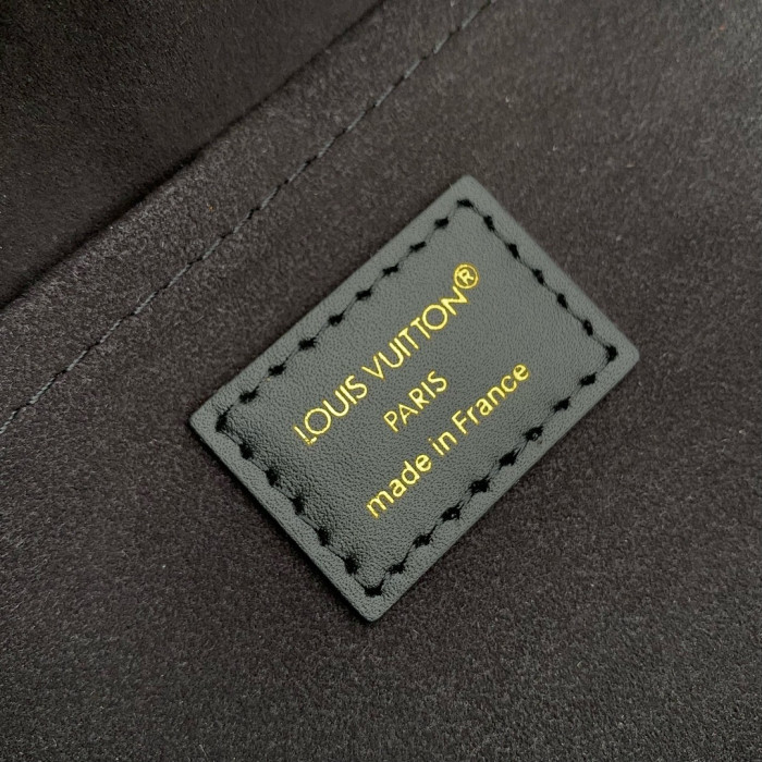 LU VI BAG 20.5 x 16 x 11 cm