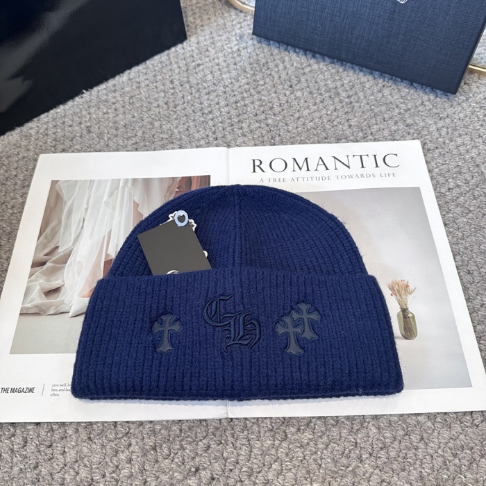 CHR0 HEART HAT