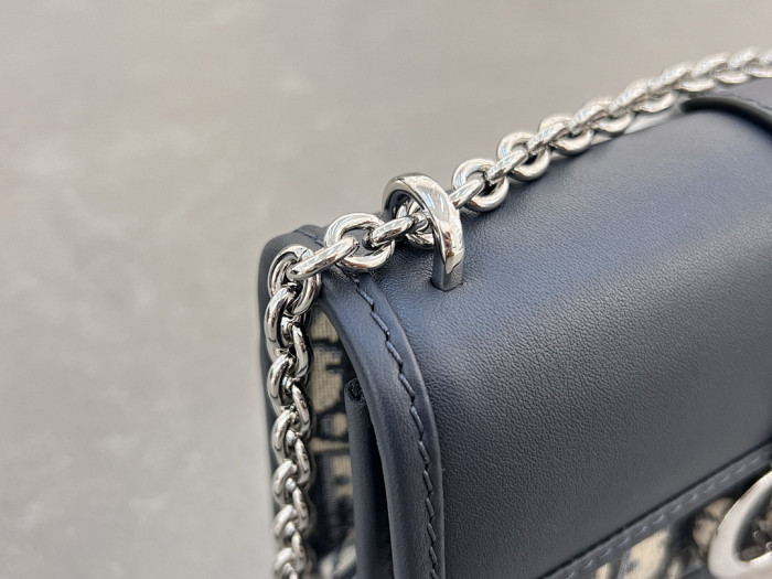 D1OR BAG 25.5×20×6.5cm