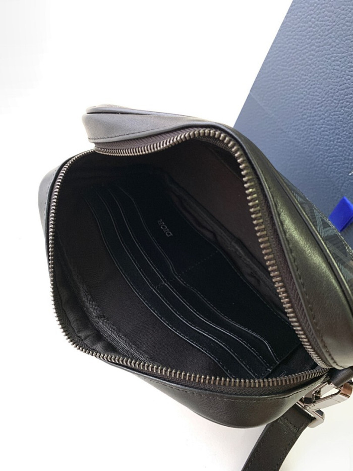 D1OR BAG 24x15.5x5.5cm