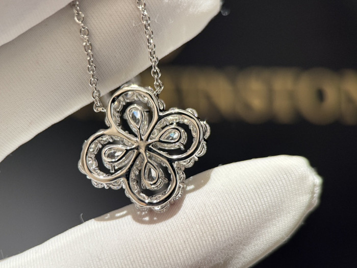 HARRY WINSTON NECKLACE