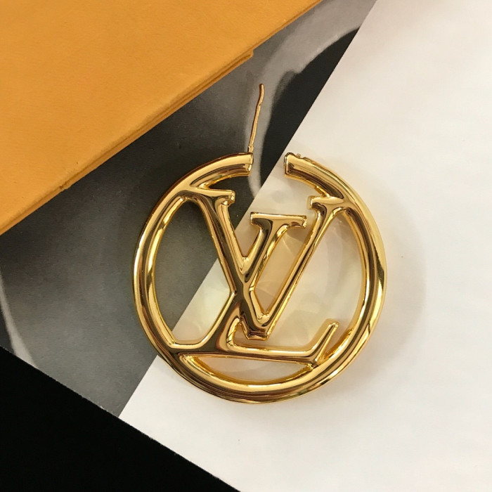 l0vis Vvtt0n earring