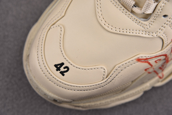 bl triple s trainers sneakers 536737 w2fay 9016